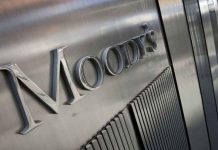 Moody’s: Υποβάθμισε την προοπτική του αξιόχρεου των ΗΠΑ σε «αρνητική»