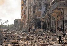 Γάζα: Μπουλντόζες του ισραηλινού στρατού στο νοσοκομείο Αλ Σίφα