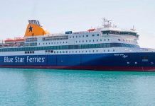 Ρόδος: Δεν κατάφερε να δέσει στο λιμάνι το «Blue Star Patmos» λόγω κακοκαιρίας