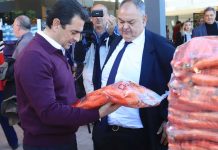 Κ. Σκρέκας: «Τα Χριστούγεννα είναι περίοδος αλληλεγγύης και ανθρωπιάς, στηρίζουμε όσους το έχουν ανάγκη»