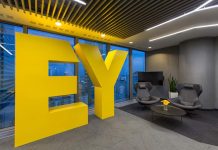 EY: Αυξάνεται η αισιοδοξία των καταναλωτών παγκοσμίως – Ποια είναι η πρόκληση για τα brands