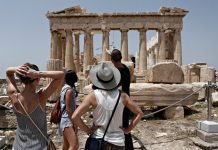 Κλειστή η Ακρόπολη 12 με 3 λόγω καύσωνα