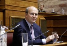 Χατζηδάκης: Διπλή ευκαιρία το IRIS για όσους δεν θέλουν να πληρώνουν προμήθειες στις τράπεζες