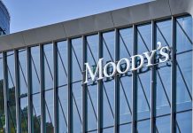 Moody’s: Οι προκλήσεις που έχει να αντιμετώπισει η Ελλάδα – Καμπανάκια για εξάρτηση από τουρισμό και έλλειμμα ισοζυγίου