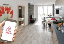 Οι νέες προδιαγραφές για τα Airbnb – Ποιοι κινδυνεύουν με πρόστιμα από 5.000 έως 20.000 ευρώ