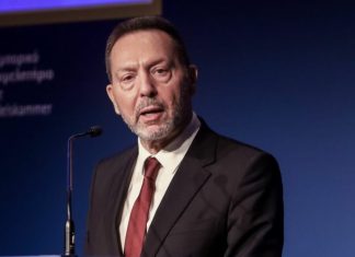 Στουρνάρας: Πώς θα επιτευχθεί διατηρήσιμη αύξηση των επενδύσεων – Οι αδυναμίες και τα εμπόδια