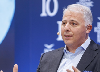 Βασίλης Καραμούζης (ETE): Η Ελλάδα έχει την προοπτική να σημειώσει άλμα ξένων επενδύσεων