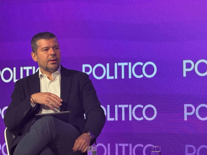 Stassis Politico 2