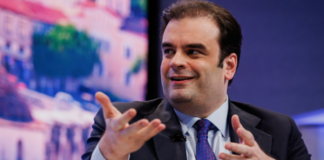 Πιερρακάκης στους FT: «Απολύτως αναγκαίες» πολλές μεταρρυθμίσεις της τρόικας